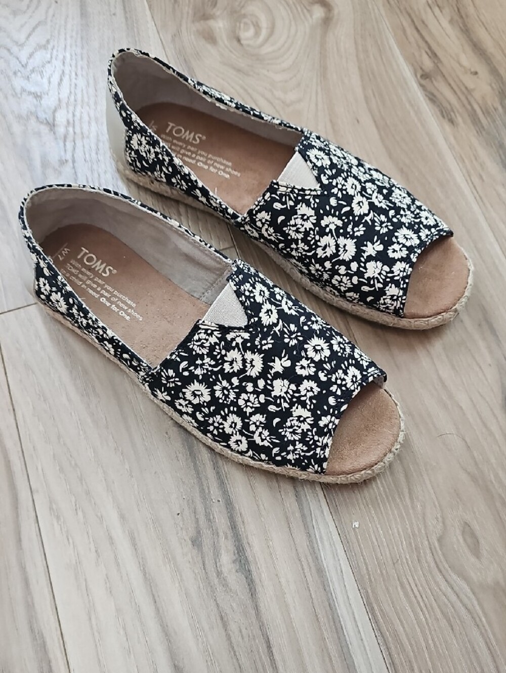 TOMS Black & White Floral Espadrille Peep-Toe Flats